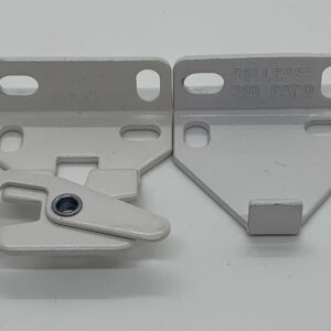 R:3 - R8 1 1/2" Projection Bracket, White, 1 Pair   #189