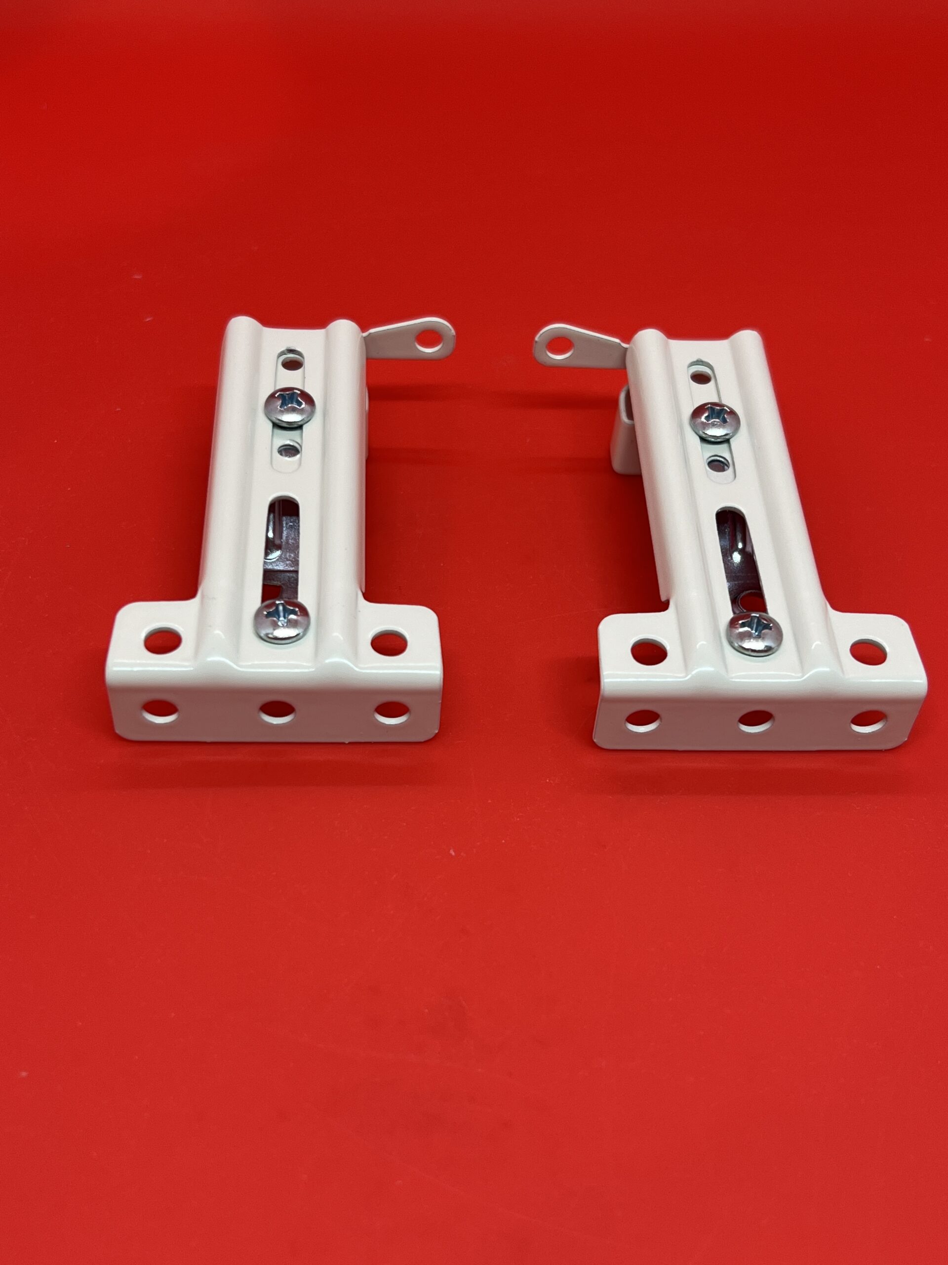 Graber Rod & Roller Shade Bracket Projection 3-4" - White, #9-371-1, 1 Pair (Bin 3)