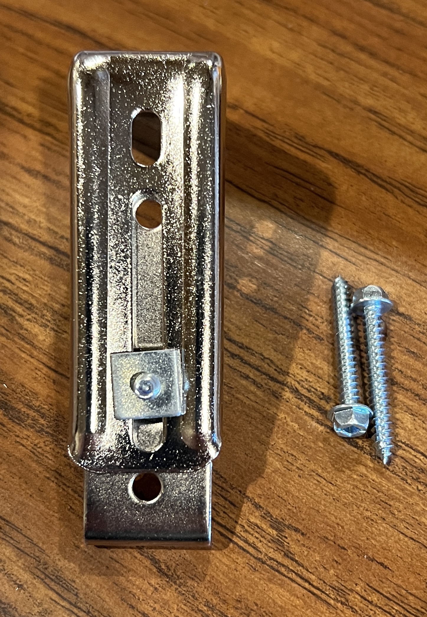 Kirsch Designer Metal Bracket for 1 3/8" Traverse Rod, Nickel, 1 Pair, #1930941, (Bin 10)