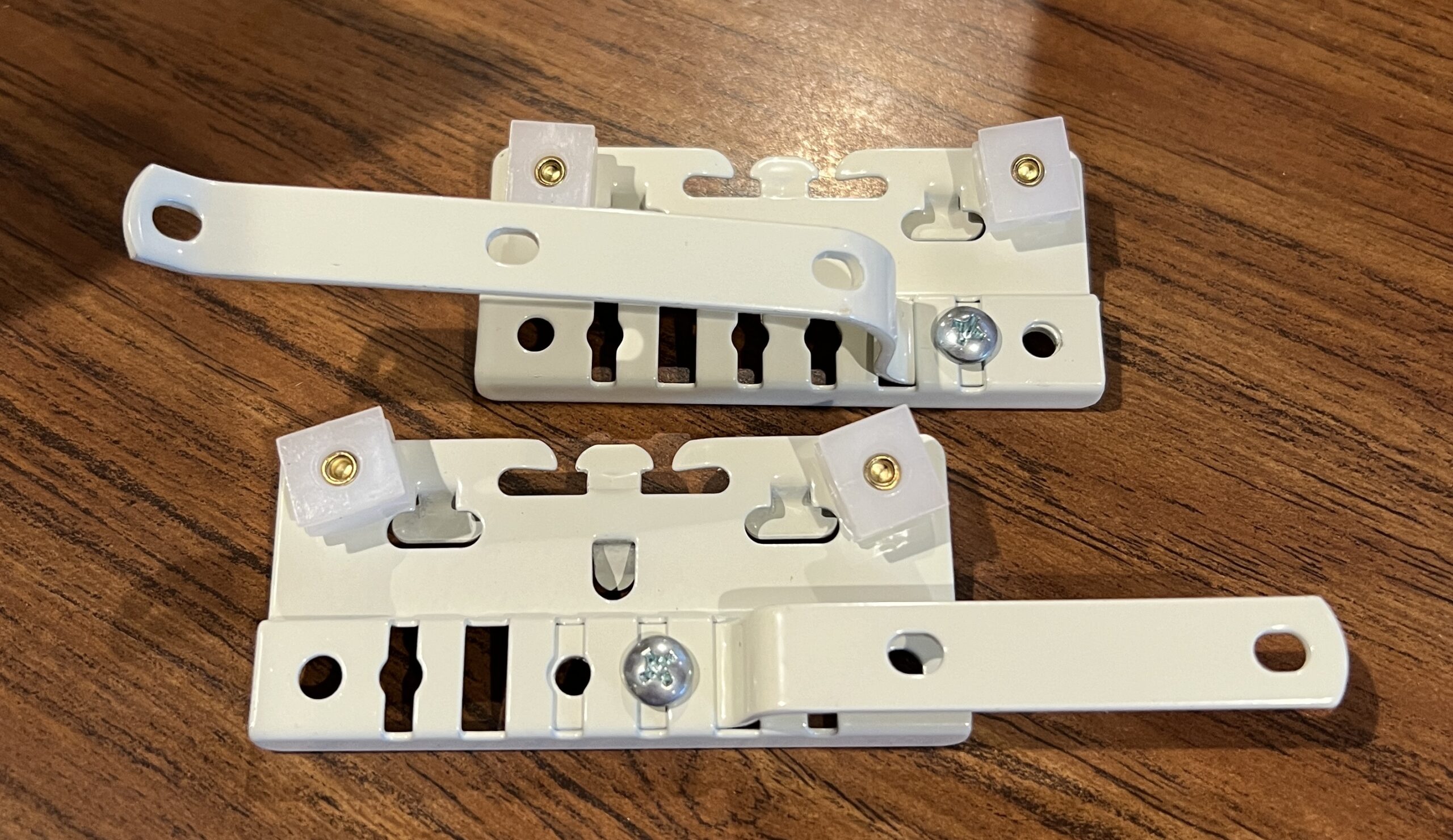 Graber Curved Rod Two Way Master Carrier - White, 1 Pair, #9-110-1 (Bin 002) - Image 2