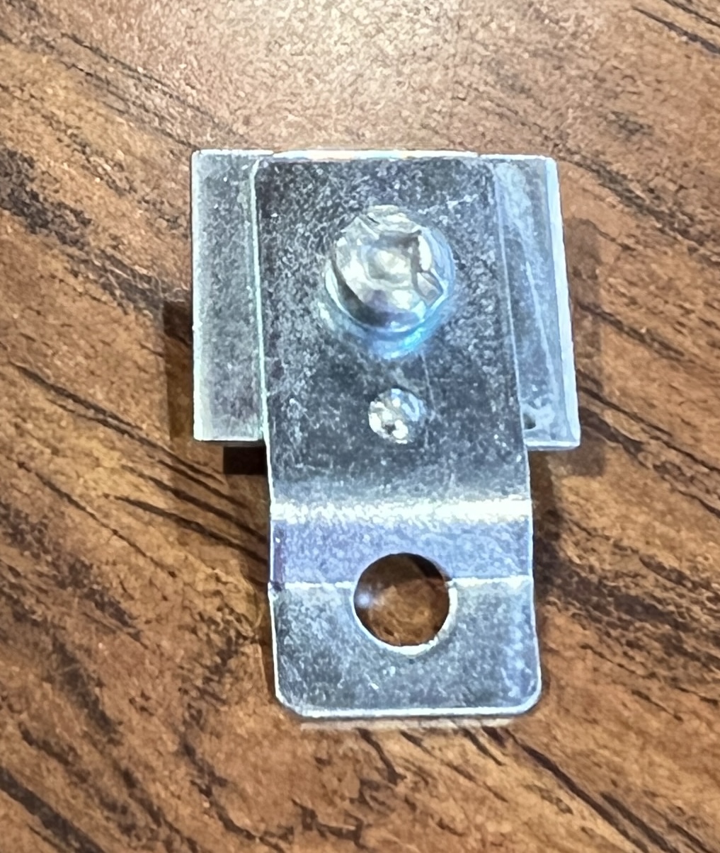Kirsch Regular Duty (Series 9000) Lock Slide, Pack of 25, #9437061, (Bin 2)