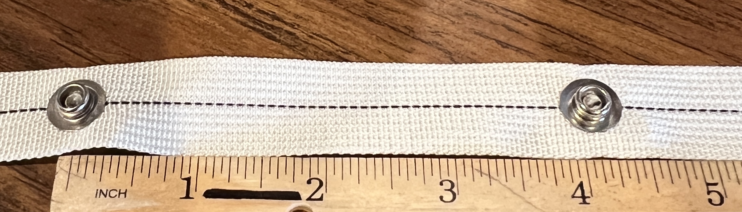 Kirsch Ripplefold Snap Tape With 4 1/4" Spacing - White, Pack of 25 Snaps #921451.052 (#375)