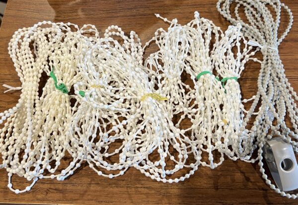 11 Pieces of Plastic Chain in various lengths (#445)