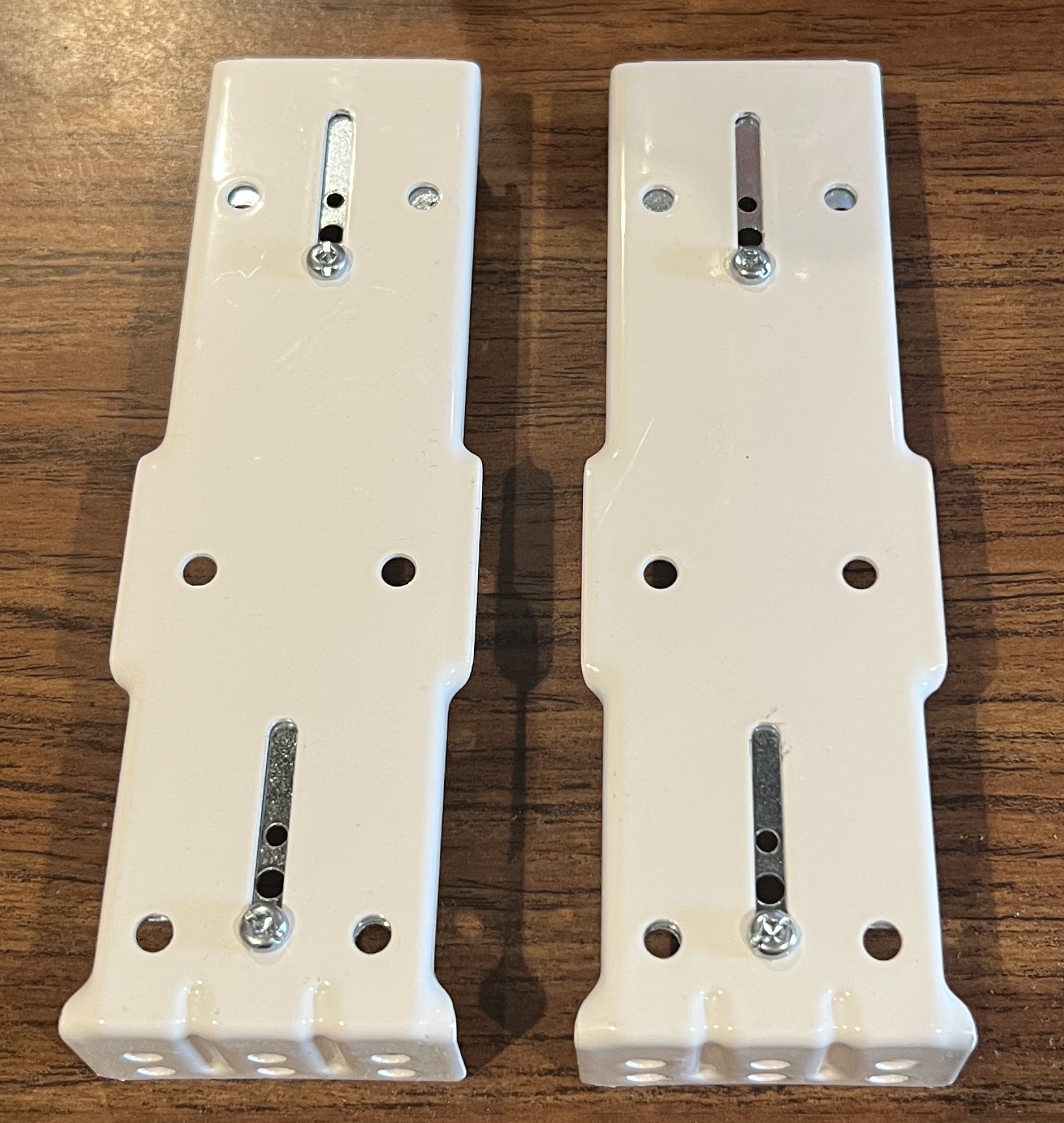Kirsch Double Drop In Brackets, 1 Pair, 6 1/2-7 1/2", White, #3306.025 (#559)