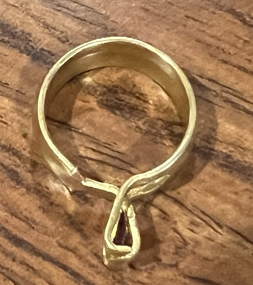 Kirsch 1424B-63, 14 Clip-on Cafe Rings, 3/4” Inside Diameter for use on 9/16” Cafe Rods, Color: Brass - Image 2