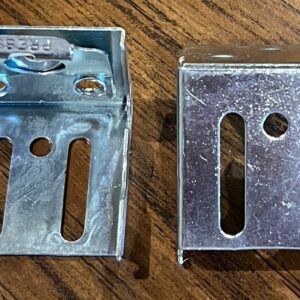 Used Metal Mini Blind Brackets, 1 pair, (#913)